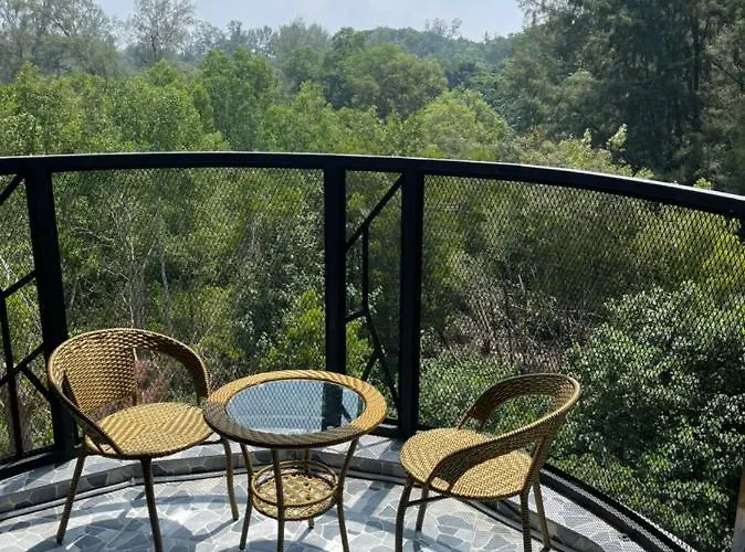 Sunshine Bay Resort Beachaholic Homestay